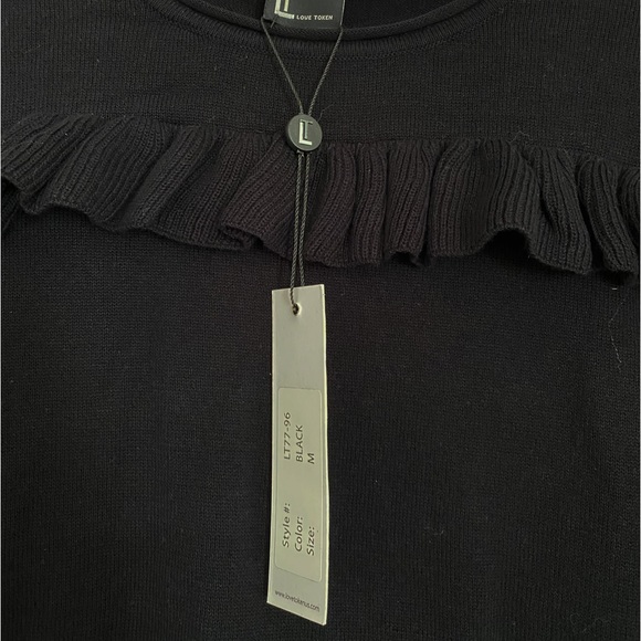 Love Token Karson ruffle sweater black NWT medium - Picture 4 of 4